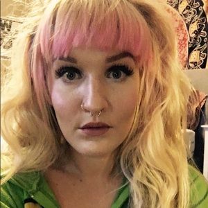 Meet your Posher, Haley